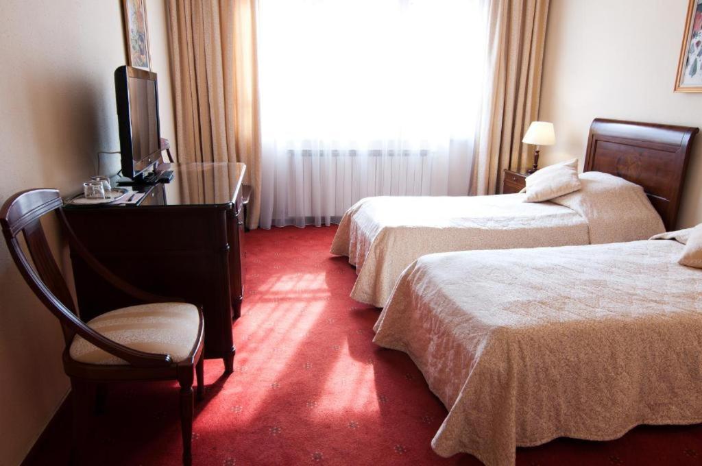The Elite - Oradea'S Legendary Hotel Buitenkant foto