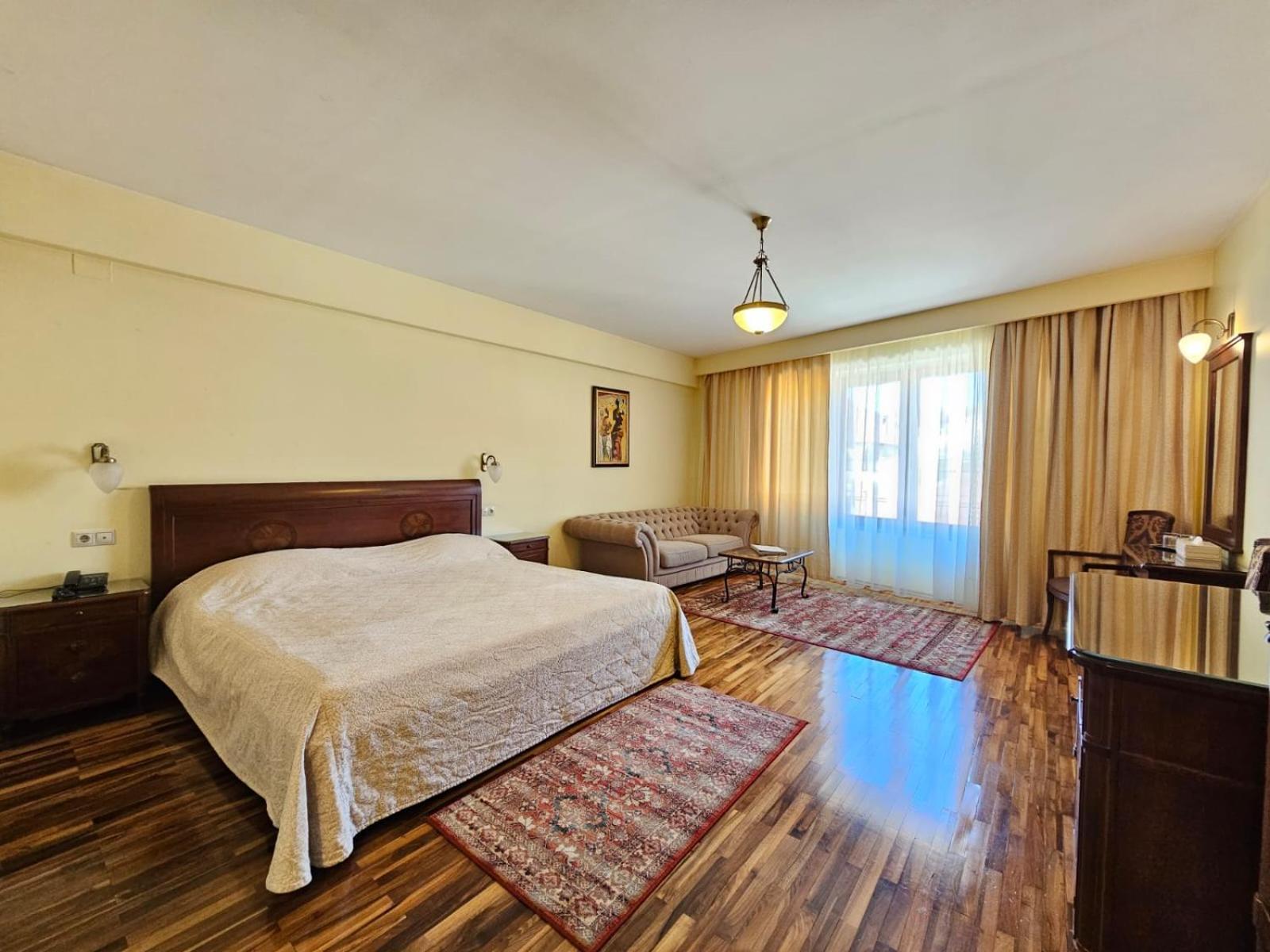 The Elite - Oradea'S Legendary Hotel Buitenkant foto