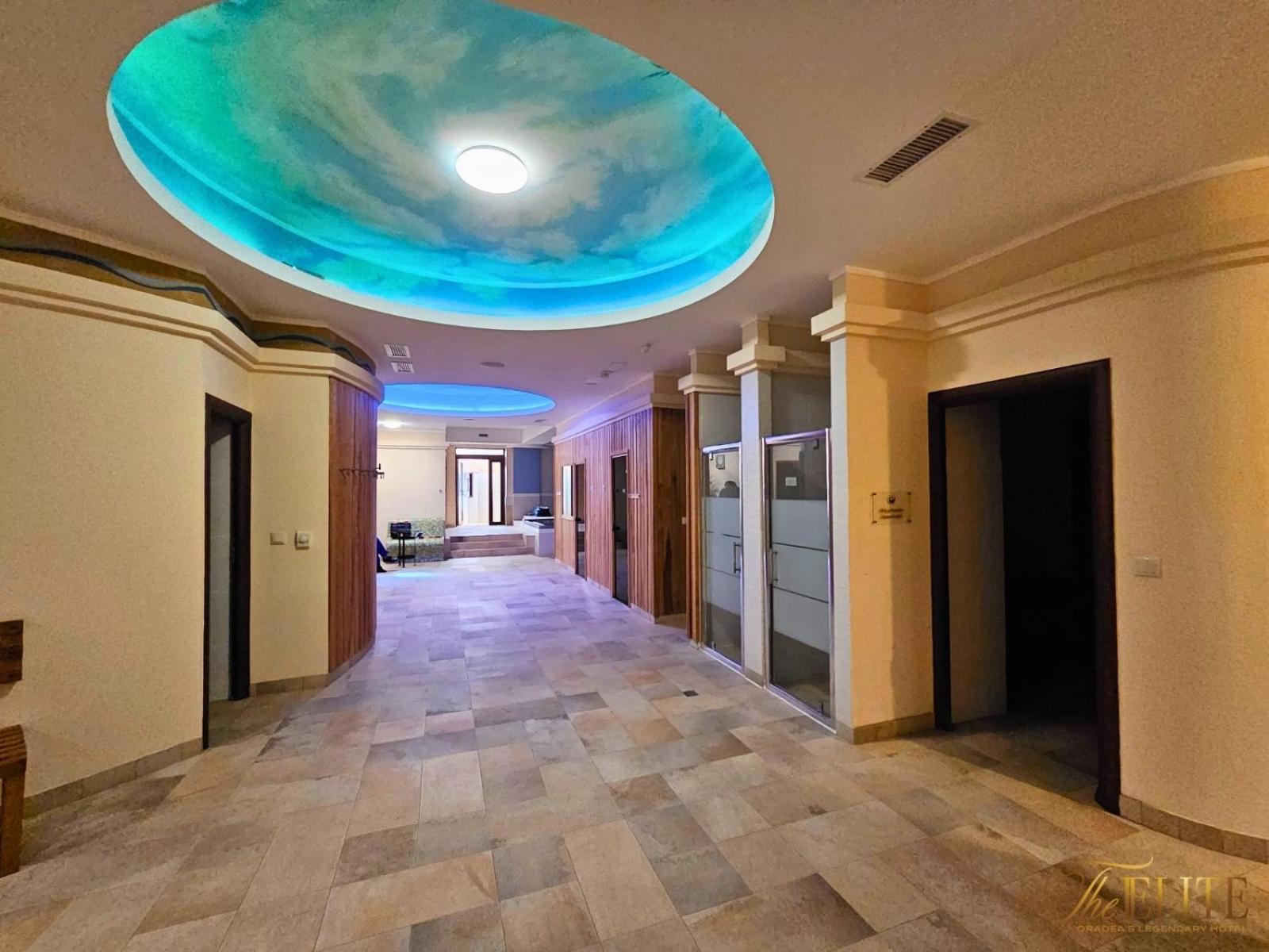 The Elite - Oradea'S Legendary Hotel Buitenkant foto
