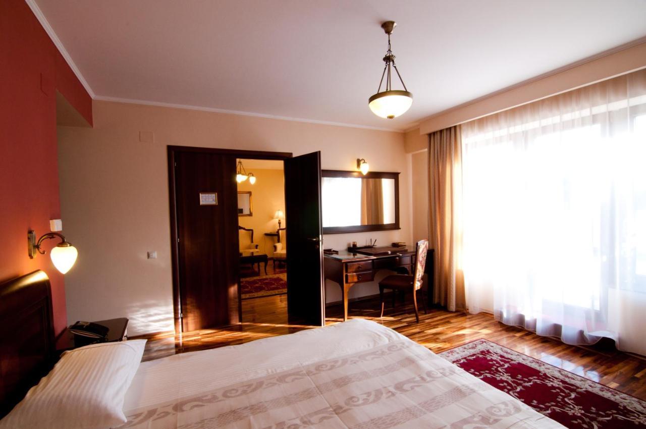 The Elite - Oradea'S Legendary Hotel Buitenkant foto